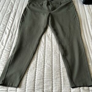 Liverpool Flattering Slimming Women's Dark Green Stretch Skinny Pants - 14/32